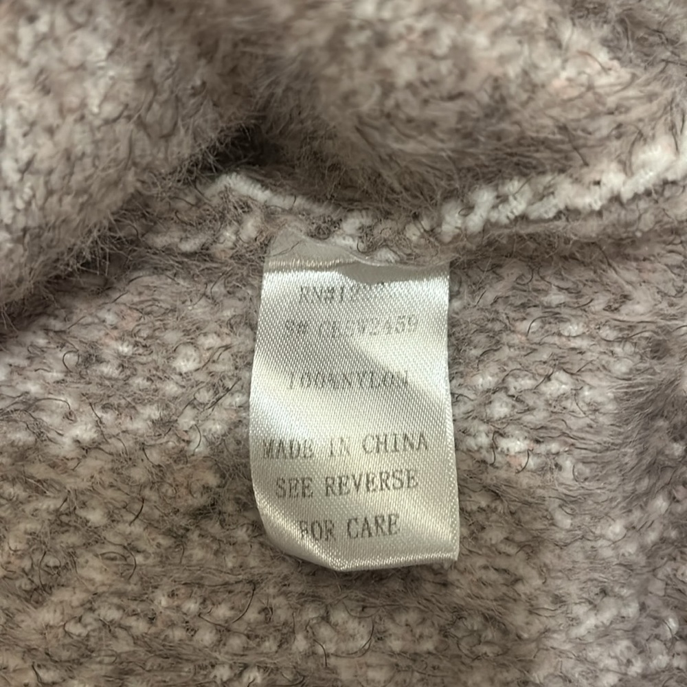 ADORA Women’s Camo sweater Medium - Picture 5 of 6